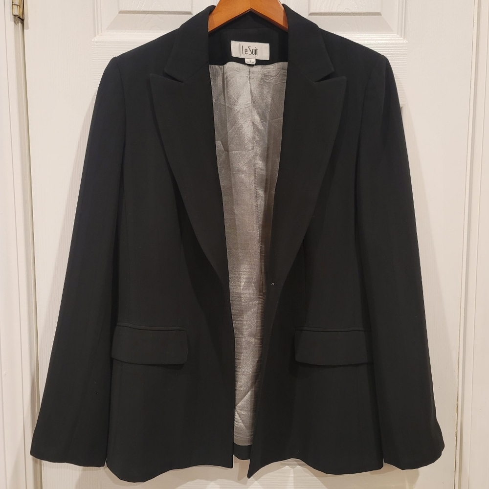Le Suit Black Blazer